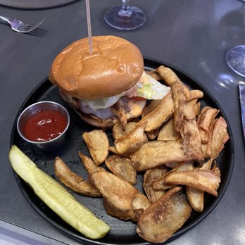 The Front Yard - Chicken Sandwich - Beer Gardens Near Me - Las Vegas, Nevada The Front Yard - Chicken Sandwich - Beer Gardens Near Me - Las Vegas, Nevada