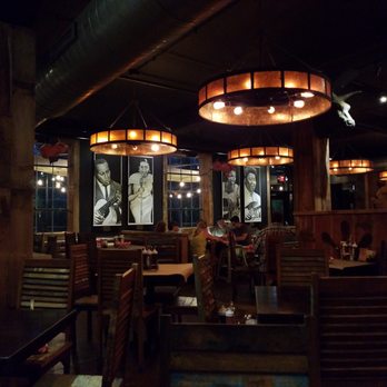 Hendricks BBQ - Rustic country feel. Inviting. - Barbeque Near Me - St Charles, Missouri Hendricks BBQ - Rustic country feel. Inviting. - Barbeque Near Me - St Charles, Missouri