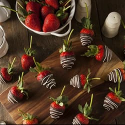 Stacy's Sweet and Savory Dishes Catering - Chocolate Covered Strawberries