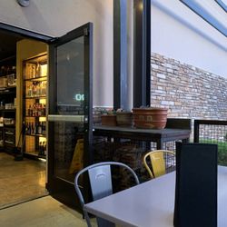 Mochilero Kitchen - Patio entrance