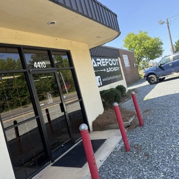 Barefoot Archery - Sporting Goods Near Me - Charlotte, North Carolina