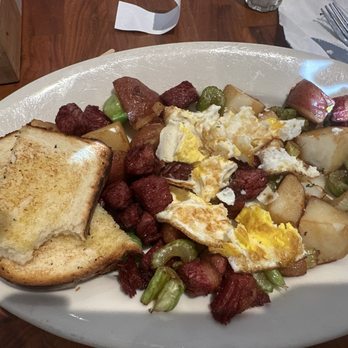 Hollywood Beach Cafe - Corn beef hash - Breakfast & Brunch Near Me - Oxnard, California