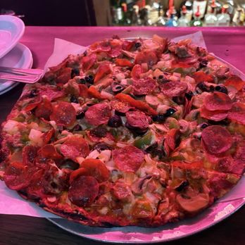 Zaffiro's Pizza - Supreme E "Everything" Pizza - Pizza Near Me - Milwaukee, Wisconsin Zaffiro's Pizza - Supreme E "Everything" Pizza - Pizza Near Me - Milwaukee, Wisconsin