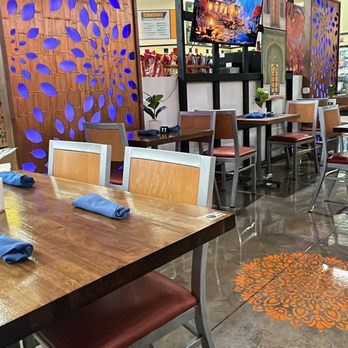 Spice Hut - Interior, very nice design - Coffee & Tea Near Me - Lenoir City, Tennessee Spice Hut - Interior, very nice design - Coffee & Tea Near Me - Lenoir City, Tennessee