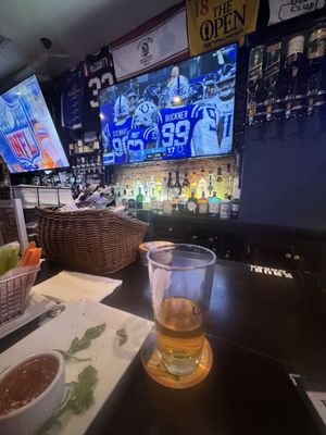 Dalton's Bar & Grill by null