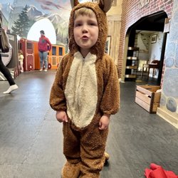 KidZone Museum - Dress up clothes