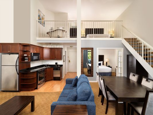 Huntingdon Hotel & Suites by null