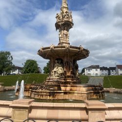Doulton Fountain - Fountain