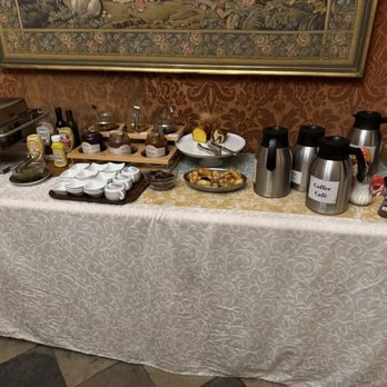 Hôtel d'Argouges - Breakfast - Hotels Near Me - Bayeux, 14