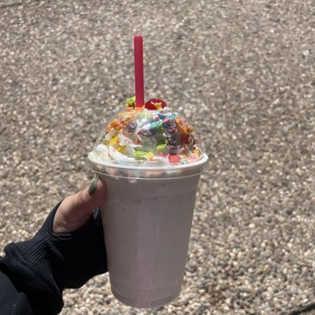 Rockin Rollerz Craft Burger - Vanilla milkshake with fruity pebble sprinkles - Burgers Near Me - Abilene, Texas Rockin Rollerz Craft Burger - Vanilla milkshake with fruity pebble sprinkles - Burgers Near Me - Abilene, Texas