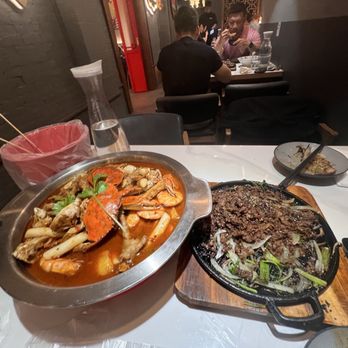 Le Sia - Wok fried crab, Mongolian Beef - Chinese Near Me - New York, New York