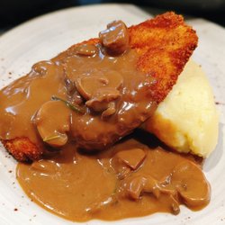 Strawberry Hills Hotel - Chicken Schnitzel