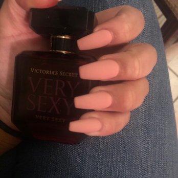 Natural Nails - Nail Salons Near Me - Fontana, California