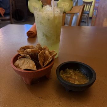 Mi Casa Restaurant - Chips, salsa, and a cucumber drink. - Mexican Near Me - Benson, Arizona