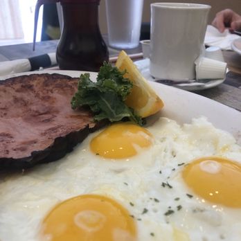 Eggscellent - 3 Eggs sunny-side-up with Ham - Breakfast & Brunch Near Me - Las Vegas, Nevada