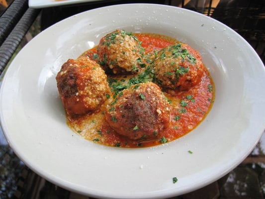 Piazza Bella by null