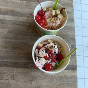 Cocomero - Strawberry ice cream, cookie dough ice cream, and a bunch of toppings - Ice Cream & Frozen Yogurt Near Me - Champaign, Illinois
