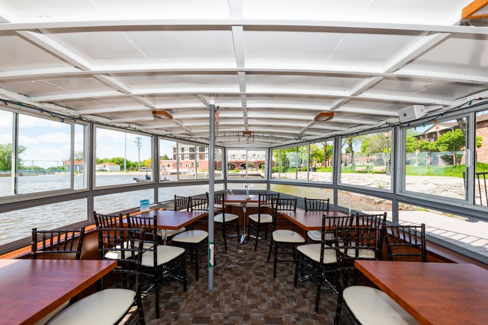 Social spots from Fox River Tours - De Pere