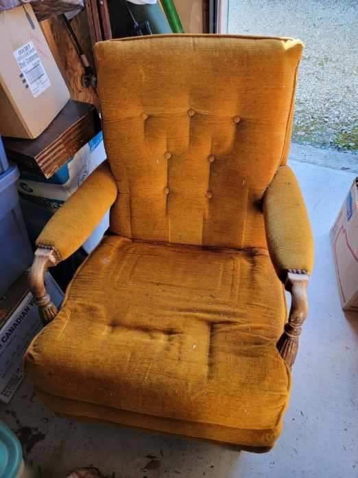 FLICK’S UPHOLSTERY 17411 State Route 530 NE, Arlington, Washington