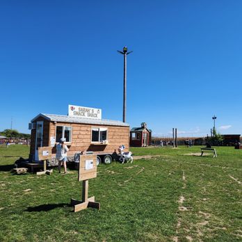 Schuster's Farm - Sarah's snack shack - Pumpkin Patches Near Me - Deerfield, Wisconsin