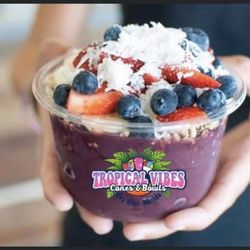 Tropical Vibes Cones & Bowls - Acai bowl
