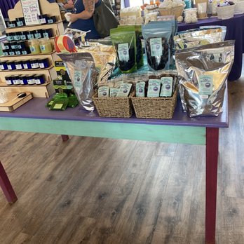 Luling Lavender Fields - Lavender table - Home Decor Near Me - Luling, Texas
