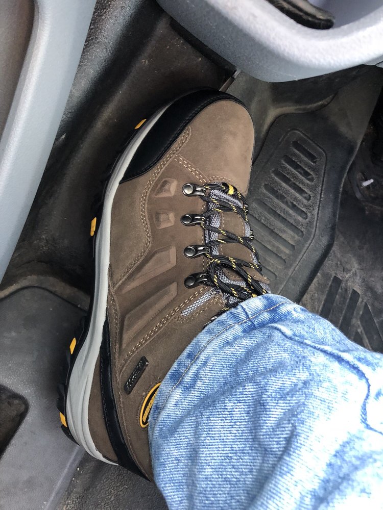 skechers arrowhead mall