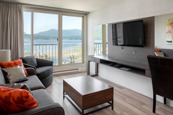 Oceanfront Suites at Cowichan Bay by null
