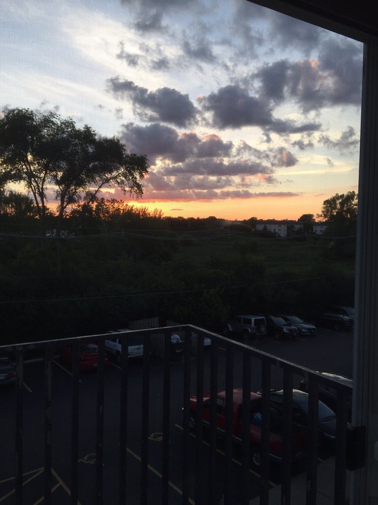 GRAND OAKS APARTMENTS Updated April 2024 25 Photos 36090 N Grand