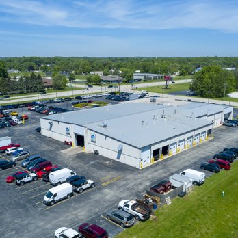 Van Horn Collision Center - Building exterior - Car Dealers Near Me - Manitowoc, Wisconsin Van Horn Collision Center - Building exterior - Car Dealers Near Me - Manitowoc, Wisconsin