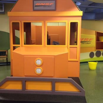 Lincoln Children's Museum - Build your train tracks - Children's Museums Near Me - Lincoln, Nebraska