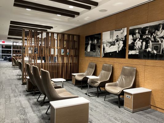 Delta Sky Club by null