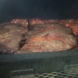 Rockin W Bar-B-Que - Brisket and Pork on the pit