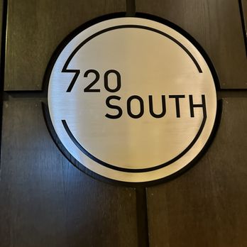 720 South Bar & Grill - Bars Near Me - Chicago, Illinois