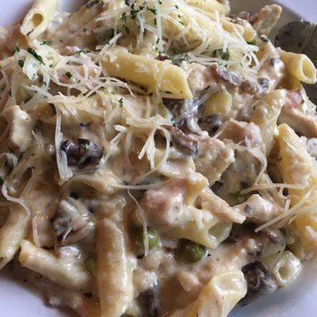 Auntie Pasto's - Carbonara with chicken - Italian Near Me - Honolulu, Hawaii