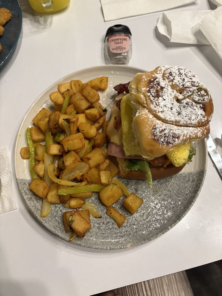 D' Coffee Shop Image
