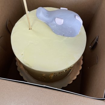 Jennivee’s Bakery - Ube flavor cake - Desserts Near Me - Chicago, Illinois Jennivee’s Bakery - Ube flavor cake - Desserts Near Me - Chicago, Illinois