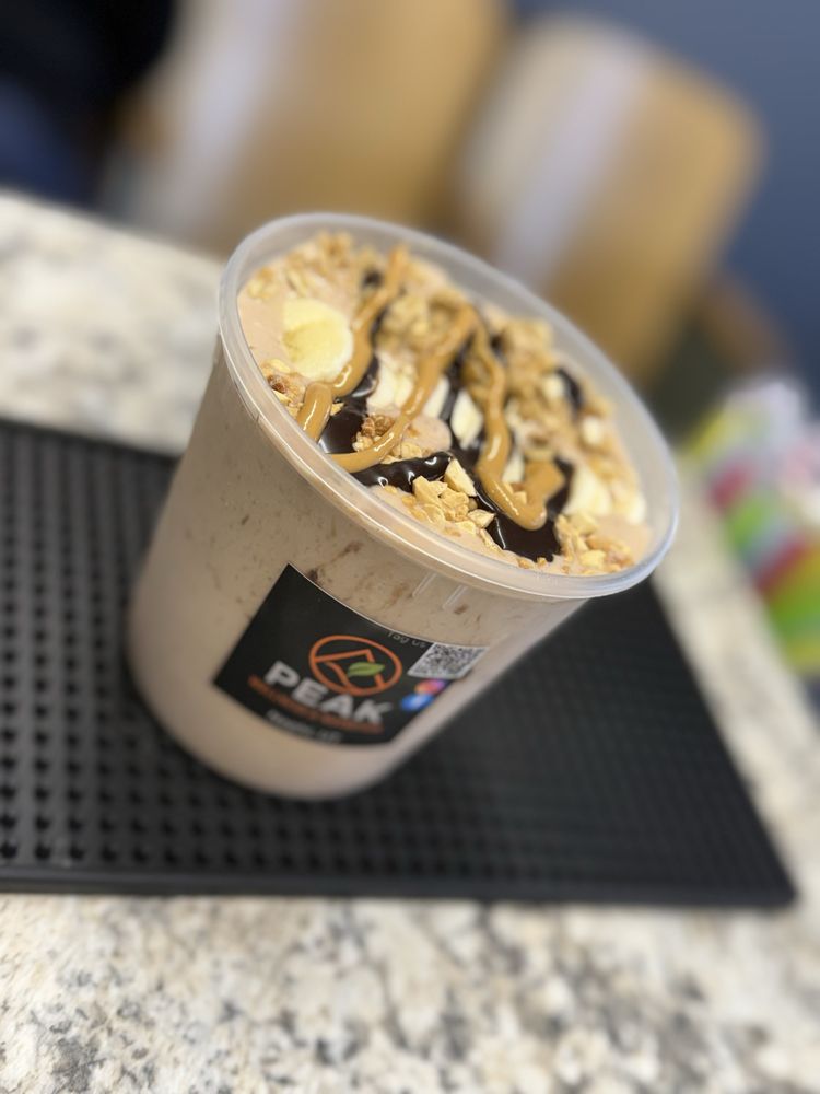 Peak Wellness & Nutrition Logo