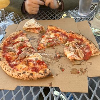 Hudson Valley Brewery - Sausage and pepper pizza - Breweries Near Me - Beacon, New York
