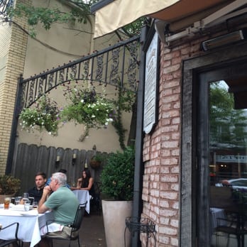 Barrique Kitchen & Wine Bar - Tapas Bars Near Me - Babylon, New York