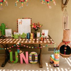 Rigo Rentas - Farm table rental