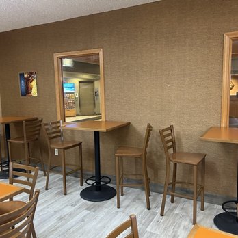 Best Western Circus City Inn - Breakfast room - Hotels Near Me - Peru, Indiana