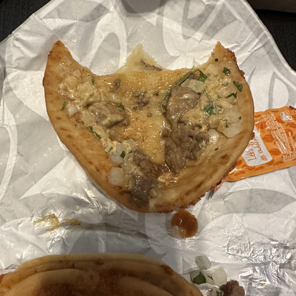 Taco Bell - Steak Cheesy Street Chalupas - Fast Food Near Me - Burbank, California Taco Bell - Steak Cheesy Street Chalupas - Fast Food Near Me - Burbank, California