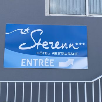 Hote-Restaurant Le Sterenn - Hotel-restaurant's name plate - French Near Me - Penmarch, 29 Hote-Restaurant Le Sterenn - Hotel-restaurant's name plate - French Near Me - Penmarch, 29