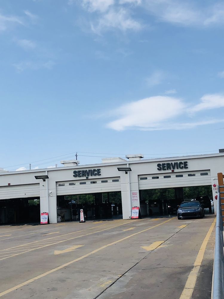 STERLING MCCALL TOYOTA with 138 real customer photos Updated August