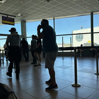 Aeroporto de Lisboa - Airports Near Me - Lisbon, 11
