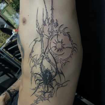 Ku Tattoo - Insane rib tattoo by jayla (ig @akachan.j) She always kills it, i highly recommend her. - Tattoo Near Me - Wahiawa, Hawaii Ku Tattoo - Insane rib tattoo by jayla (ig @akachan.j) She always kills it, i highly recommend her. - Tattoo Near Me - Wahiawa, Hawaii