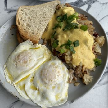 Valley Bistro - Crab Hash w/ Sourdough Toast - Breakfast & Brunch Near Me - Enola, Pennsylvania