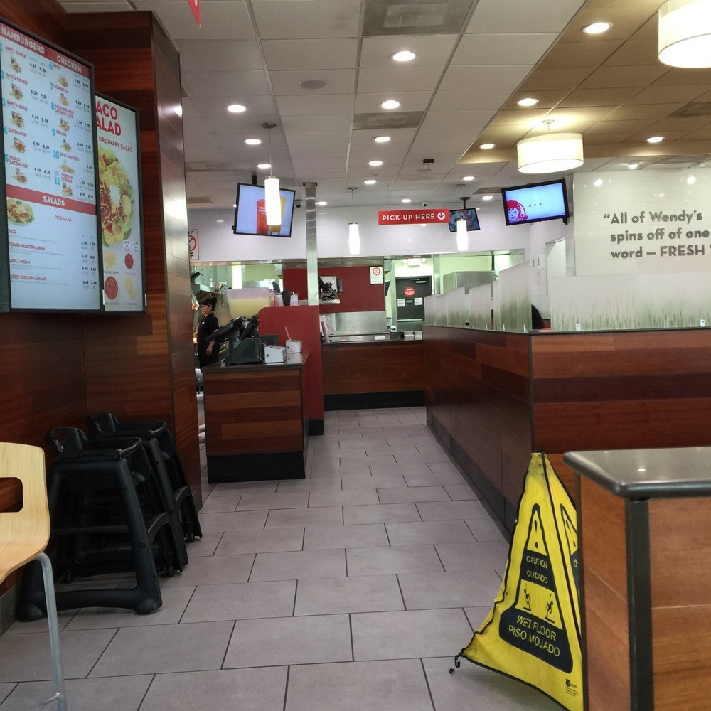 Wendy's - This location seems pretty clean. Even though the yellow sign provides some awful smell. - Burgers Near Me - Austin, Texas