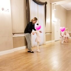 Le Petit Dance Studio - Personal instruction with every child.